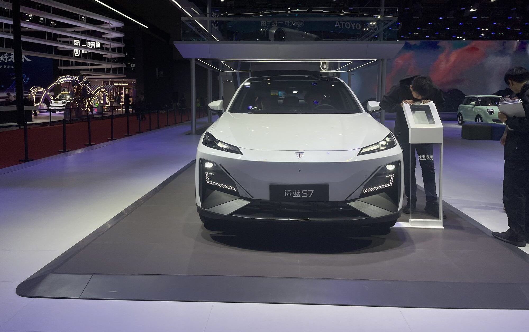 Mobility new energy vehicle electric vehicles EV smartphone china huawei changan ADAS deepal